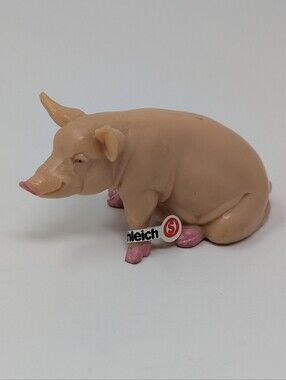 Schleich Farm Pig Sitting Sow 13202 Germany Retired